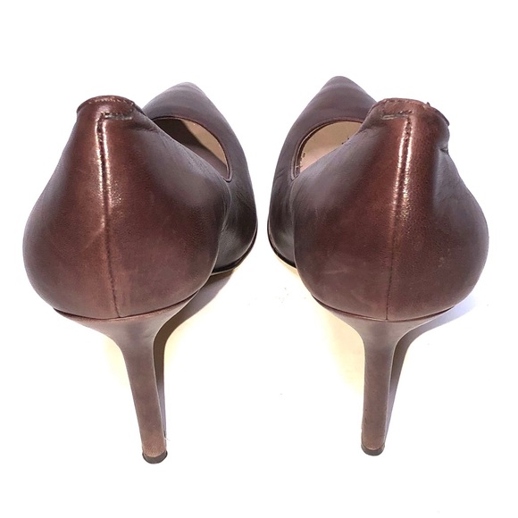 VINCE CAMUTO LEATHER HEELS - Picture 4 of 7